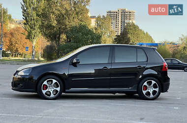 Хетчбек Volkswagen Golf 2006 в Запоріжжі