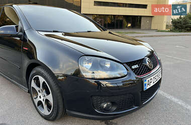 Хетчбек Volkswagen Golf 2006 в Запоріжжі