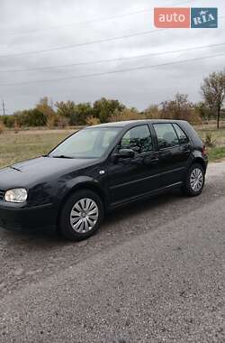 Хетчбек Volkswagen Golf 2000 в Запоріжжі