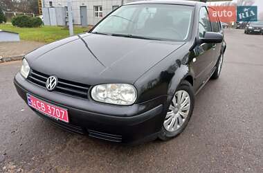 Хетчбек Volkswagen Golf 2002 в Самборі