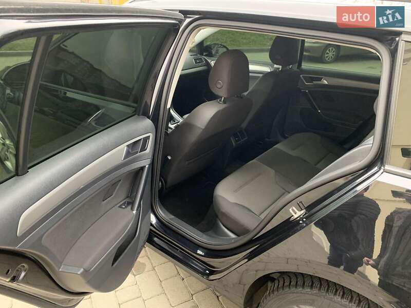 Універсал Volkswagen Golf 2014 в Хмельницькому