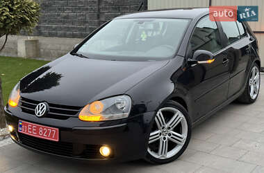 Хетчбек Volkswagen Golf 2005 в Львові