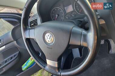 Универсал Volkswagen Golf 2009 в Черновцах