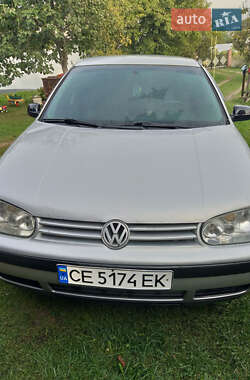 Хетчбек Volkswagen Golf 1998 в Чернівцях