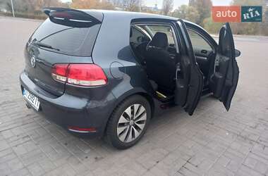 Хетчбек Volkswagen Golf 2010 в Києві