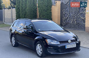 Универсал Volkswagen Golf 2015 в Киеве