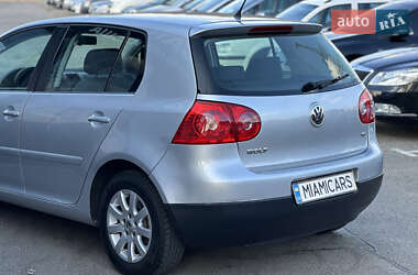 Хэтчбек Volkswagen Golf 2005 в Харькове