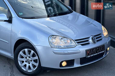 Хэтчбек Volkswagen Golf 2005 в Харькове