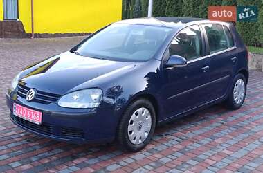 Хетчбек Volkswagen Golf 2004 в Старокостянтинові