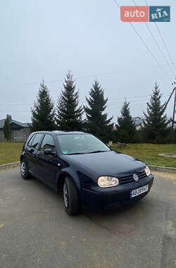 Хетчбек Volkswagen Golf 2001 в Вінниці