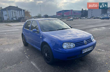 Хэтчбек Volkswagen Golf 2000 в Запорожье