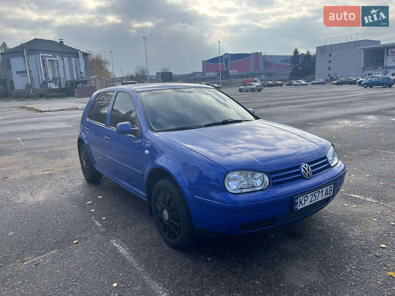 Volkswagen Golf 2000