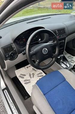 Хэтчбек Volkswagen Golf 2001 в Буске