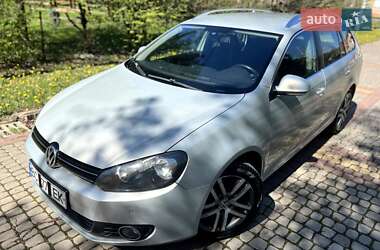 Універсал Volkswagen Golf 2010 в Тячеві