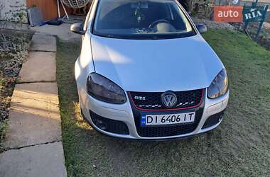 Хэтчбек Volkswagen Golf 2004 в Стрые