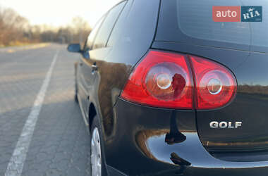 Хэтчбек Volkswagen Golf 2007 в Киеве