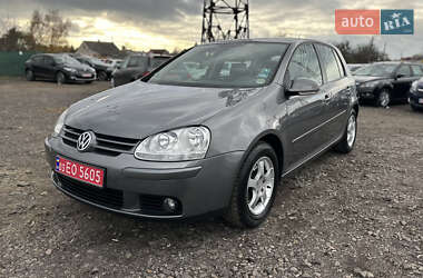 Хэтчбек Volkswagen Golf 2008 в Луцке