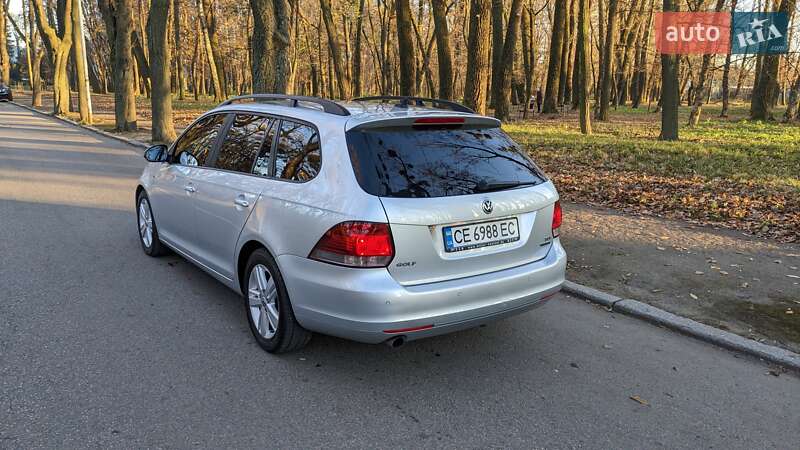 Універсал Volkswagen Golf 2013 в Чернівцях