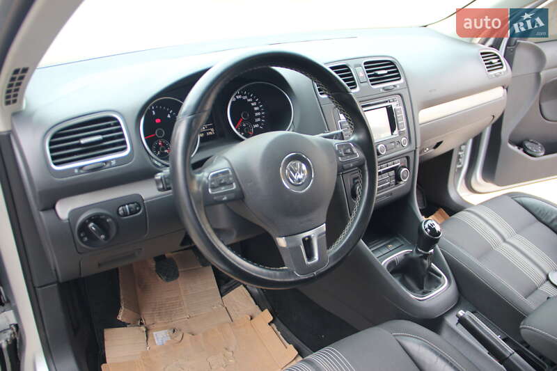 Універсал Volkswagen Golf 2012 в Одесі