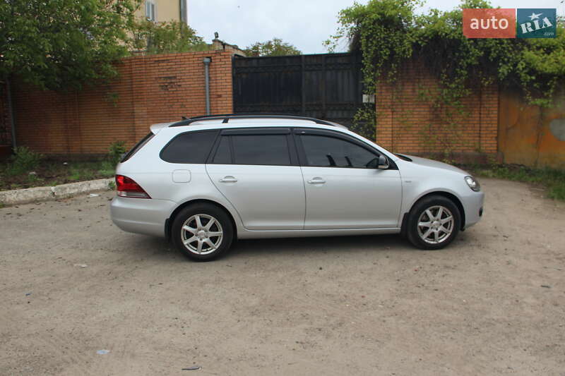 Універсал Volkswagen Golf 2012 в Одесі