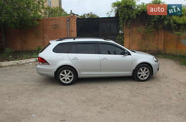 Універсал Volkswagen Golf 2012 в 