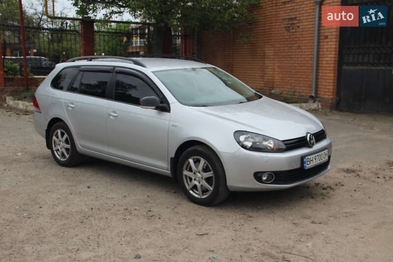 Універсал Volkswagen Golf 2012 в Одесі