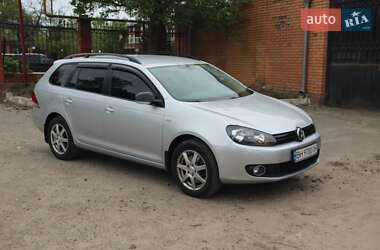 Універсал Volkswagen Golf 2012 в 