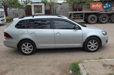 Універсал Volkswagen Golf 2012 в 
