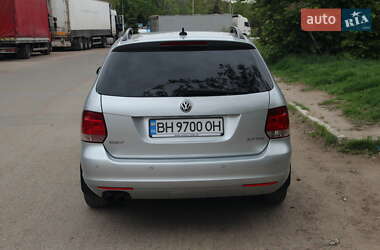 Універсал Volkswagen Golf 2012 в 