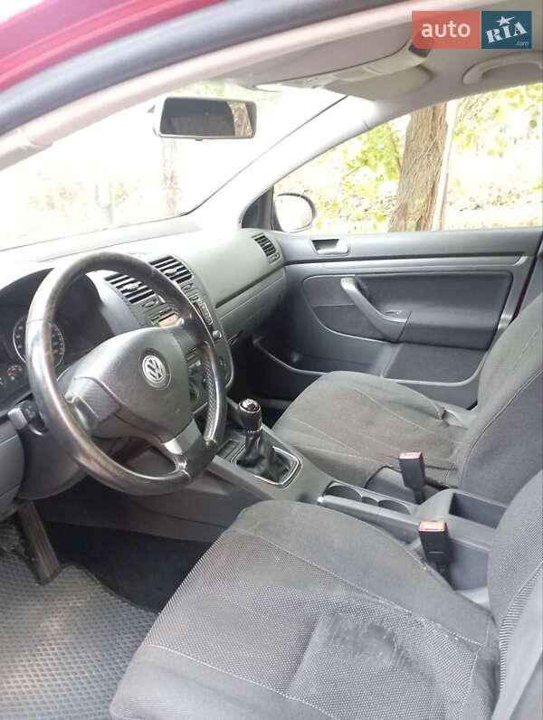 Хетчбек Volkswagen Golf 2007 в Каневі