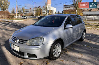 Хетчбек Volkswagen Golf 2005 в Запоріжжі