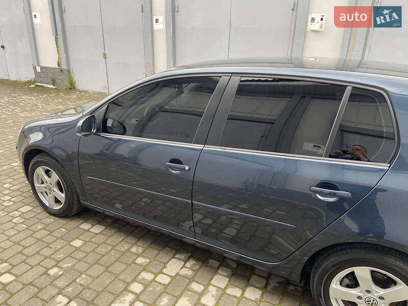 Хетчбек Volkswagen Golf 2007 в Самборі