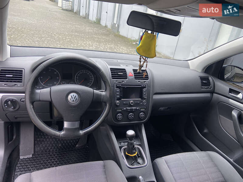 Хетчбек Volkswagen Golf 2007 в Самборі