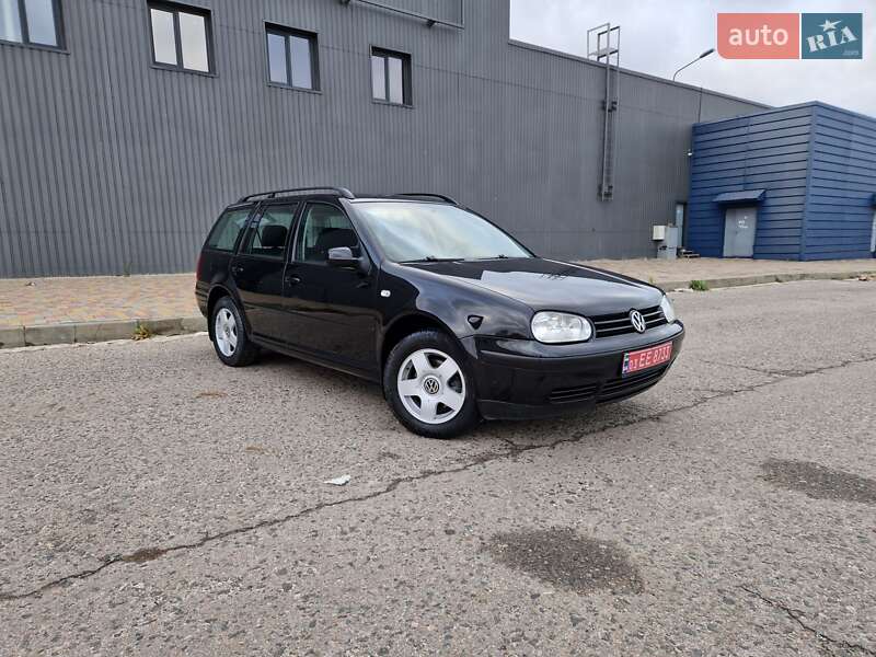 Универсал Volkswagen Golf 2003 в Харькове