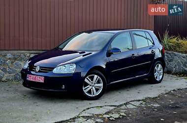 Хэтчбек Volkswagen Golf 2005 в Полтаве