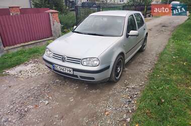 Хэтчбек Volkswagen Golf 2000 в Золочеве