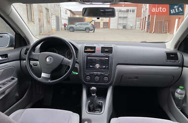 Универсал Volkswagen Golf 2009 в Сумах