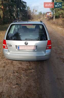 Универсал Volkswagen Golf 2003 в Буче