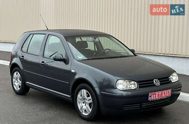 Хэтчбек Volkswagen Golf 2002 в Полтаве