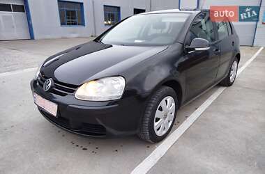 Хетчбек Volkswagen Golf 2005 в Косові