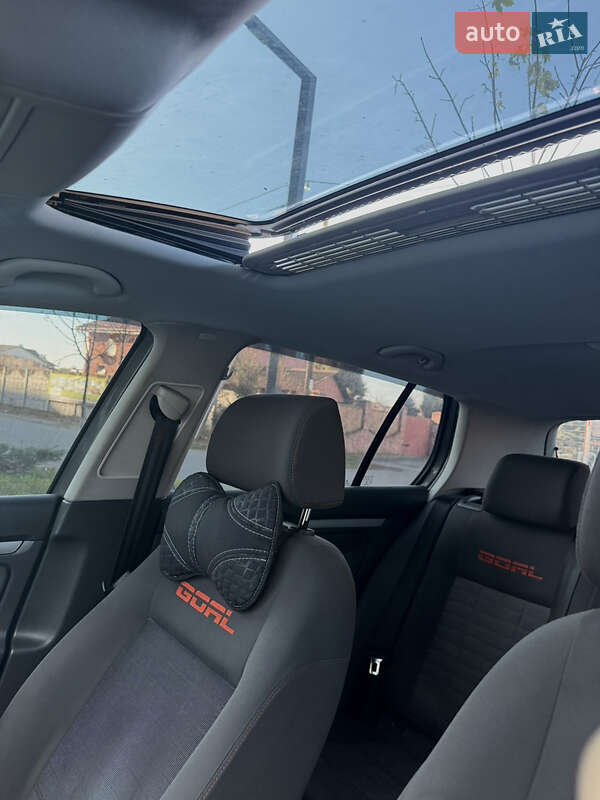 Хетчбек Volkswagen Golf 2006 в Мурованих Курилівцях