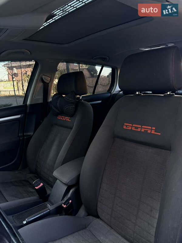 Хетчбек Volkswagen Golf 2006 в Мурованих Курилівцях