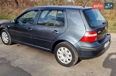 Хэтчбек Volkswagen Golf 2003 в Житомире