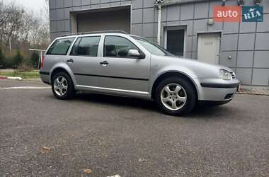 Универсал Volkswagen Golf 2002 в Львове