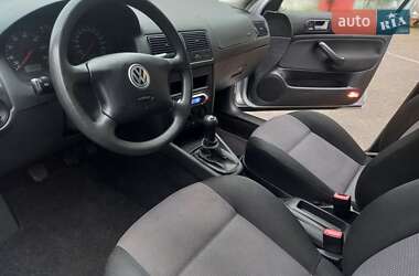 Универсал Volkswagen Golf 2002 в Львове