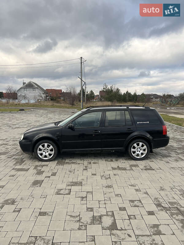 Универсал Volkswagen Golf 2000 в Ровно