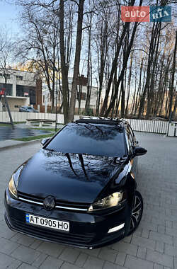 Хэтчбек Volkswagen Golf 2014 в Ивано-Франковске