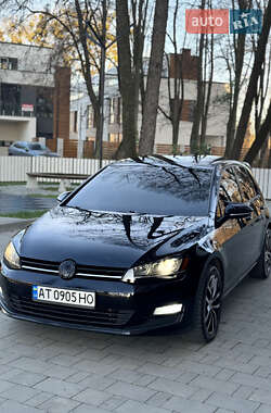 Хэтчбек Volkswagen Golf 2014 в Ивано-Франковске