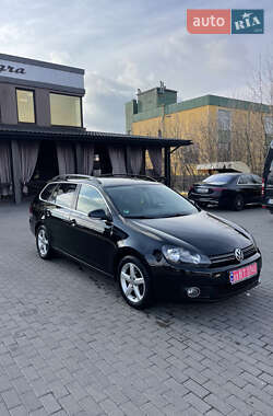 Универсал Volkswagen Golf 2010 в Ровно