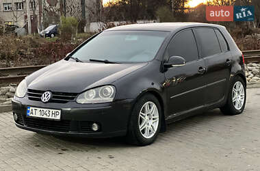 Хэтчбек Volkswagen Golf 2004 в Ивано-Франковске